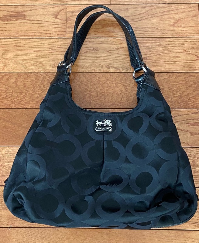 Coach Madison Op Art Maggie Shoulder Bag Black Red Interior Excellent Condition