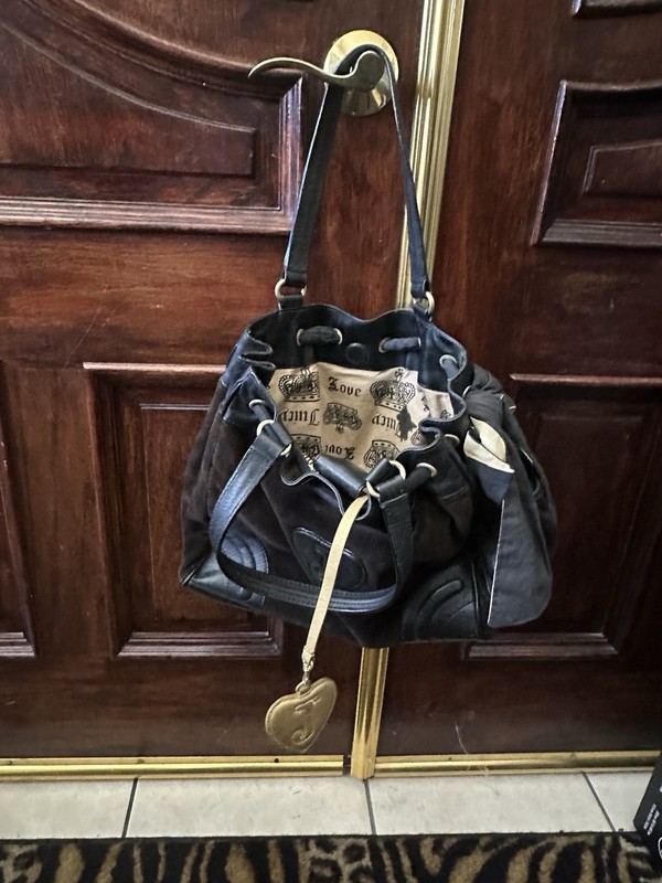Juicy Couture Black Medium Bucket Bag, Drawstring Zip, Logo Bow Heart Charm gallery