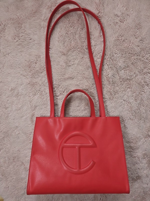 AUTHENTIC TELFAR MEDIUM SHOPPING BAG IN RED