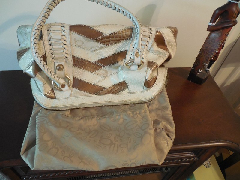 BEBE women's Handbag Woven faux Leather Crocodile print Ivory/Brown Large GOOD! gallery