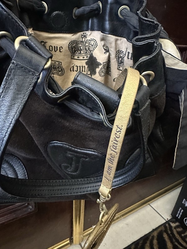 Juicy Couture Black Medium Bucket Bag, Drawstring Zip, Logo Bow Heart Charm gallery