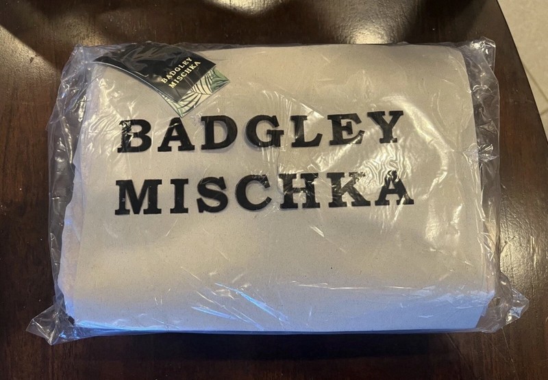 Badgley Mischka Quilted Messenger Pearl Bag – Black – New Unopened Bag