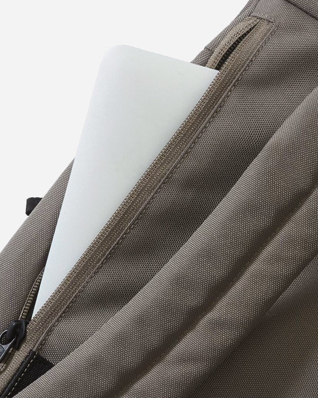NEW - Everlane- The ReNew Transit Backpack - Warm Charcoal - Fast Free shipping gallery