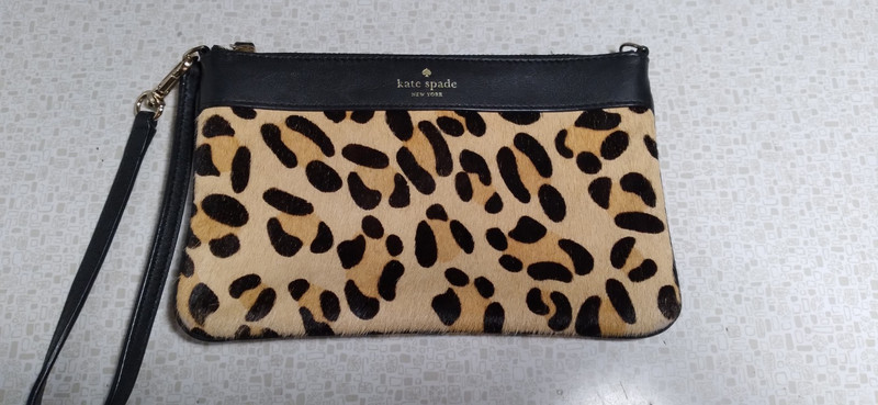 KATE SPADE NEW YORK WRISTLET, LEOPARD PRINT, BLACK/TAN PONY HAIR LEATHER/PANEL