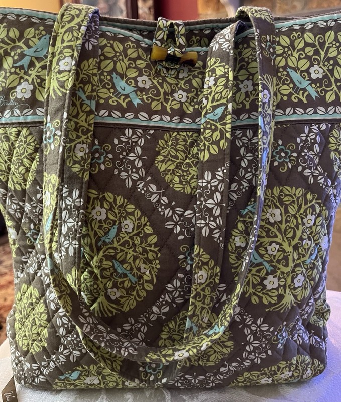 Vera Bradley “Sittin In A Tree” 11”x13” tote & Wristlet New Without Tags gallery