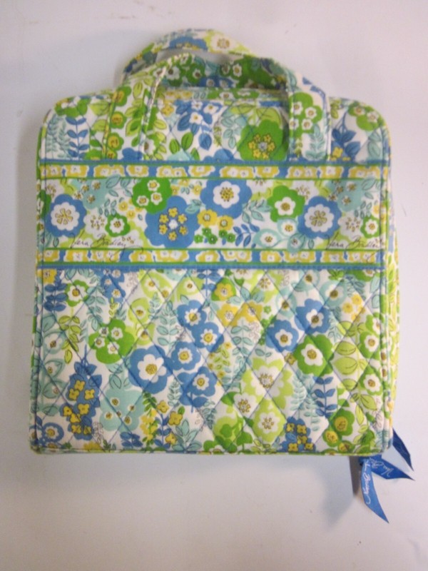 New Deep Discounted,Vera Bradley Soft Shell Bag for Cosmetics or Medicines nk