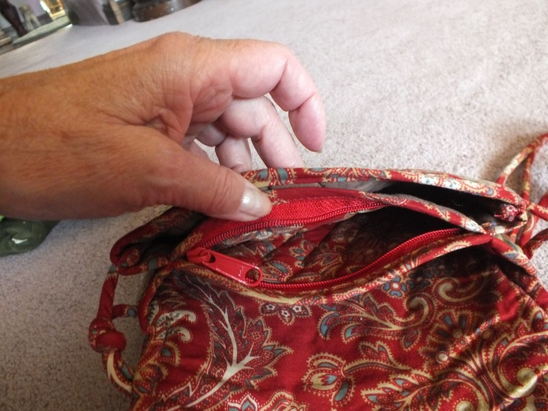 Vera Bradley Shoulder Bag Tan Red Paisley Print 3 pockets 1 Zips Sticky Closure gallery