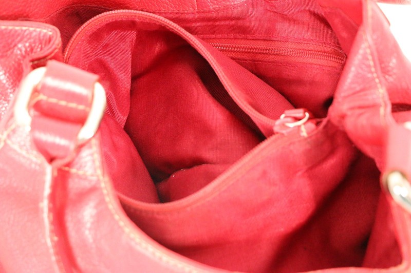 Bloomingdales Red Leather Purse Has Flaws / Wear Please Read See Photos gallery