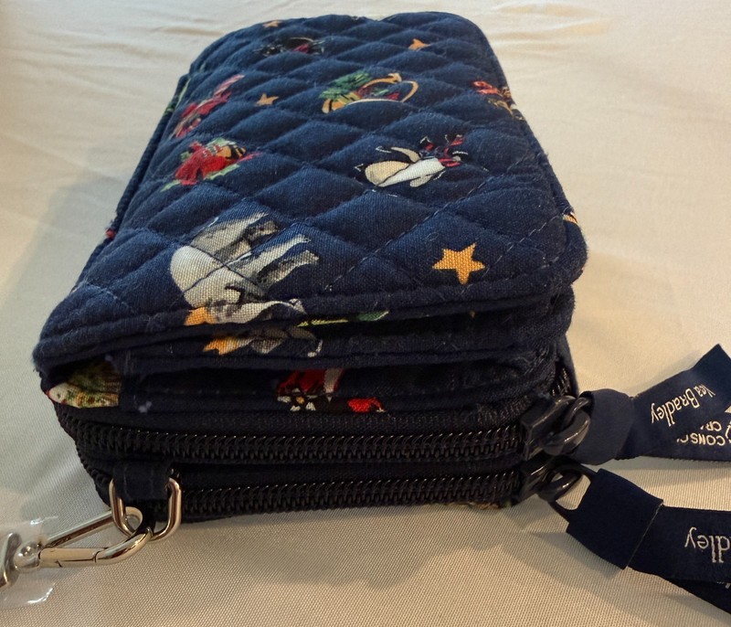 Vera Bradley RFID All in One Crossbody Snow Globe Motifs NWT (A-3) gallery