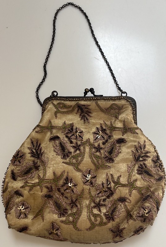 BRAND NEW MOYNA HANDBAG PURSE CLUTCH FLORAL DETAILING CHAIN STRAP POUCH BEAUTIFU