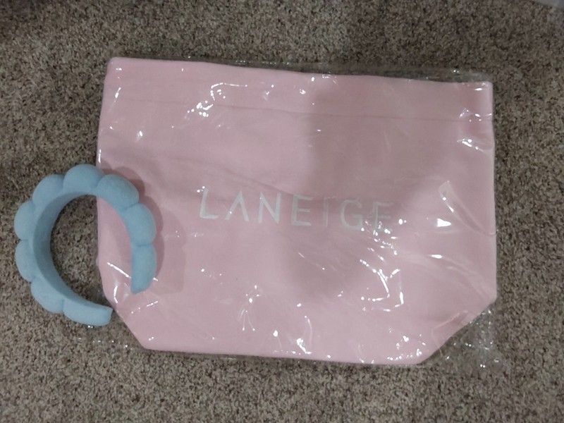 LANEIGE XL BEACH TERRY CLOTH OVERNIGHT TOTE W/ BLUE PUFFY HEADBAND NEW!