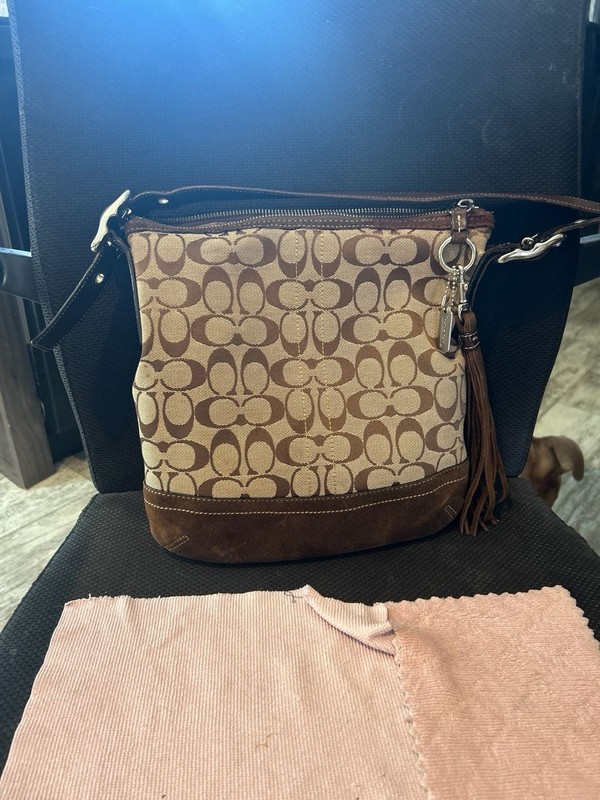 Coach vintage brown signature canvas suede bag / 02…