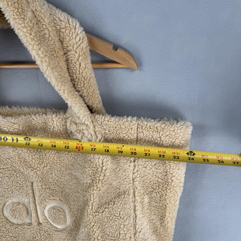 Alo Yoga Foxy Sherpa Tote Bag Beige Fleece Snap Pockets Embroidered Logo gallery