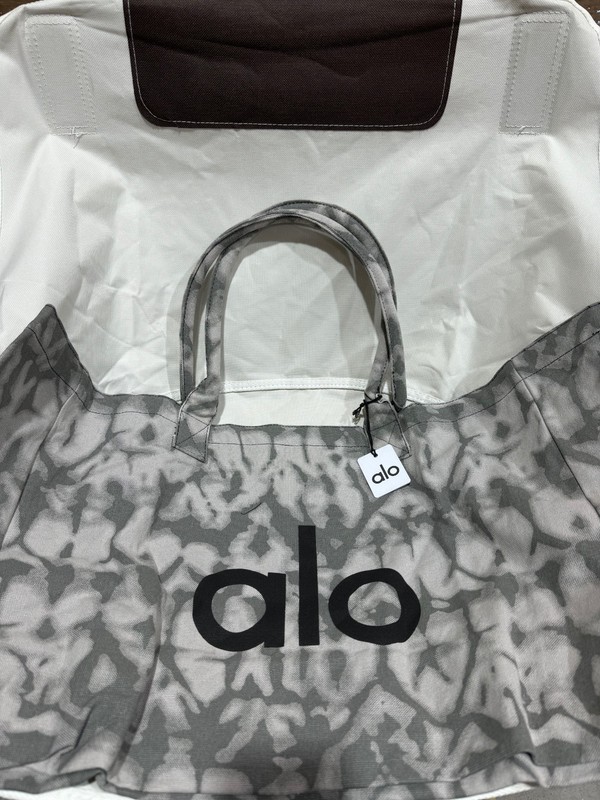 ALO Yoga Gray Tie Dye Large Canvas Tote Bag Gym Travel Carry-on NWT