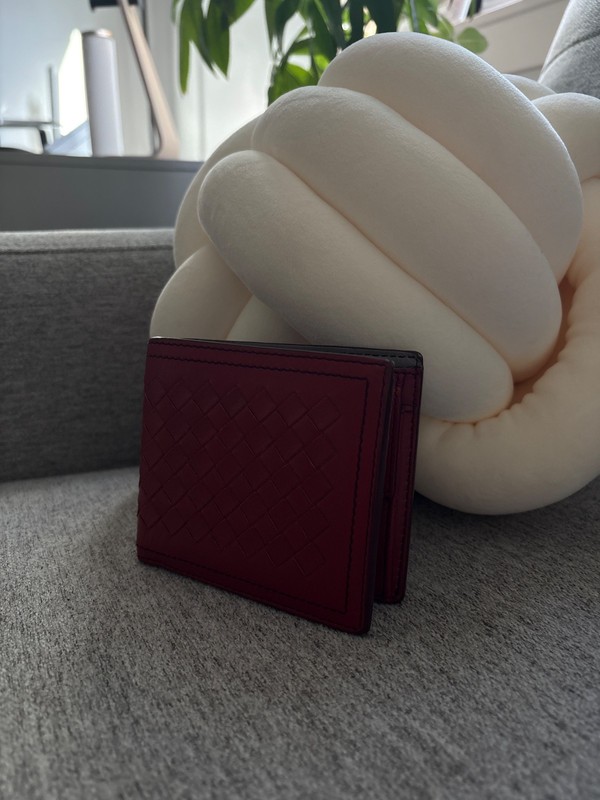 Bottega Veneta Intrecciato Red Leather Bifold Wallet Coin Pocket