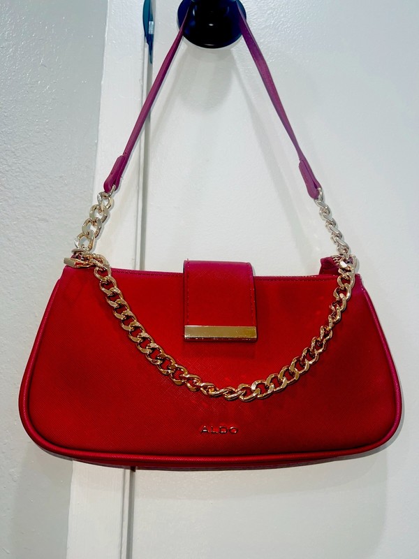 ALDO Red Small Shoulder Bag Purse Gold Chain Strap Lined Inner Pockets Zip