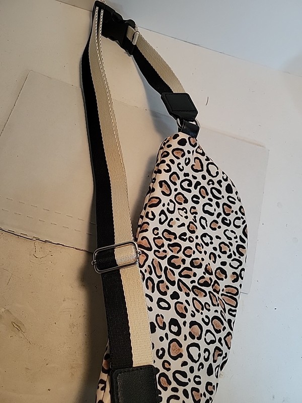 Brighton Fanny Pack Collectibles Love Wild Cat Leopard Belt Bag Shoulder Sling gallery
