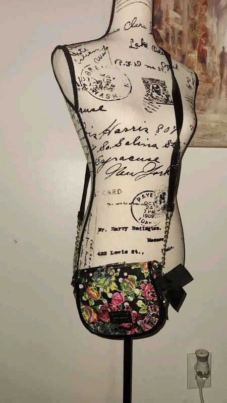 All purchases through Depop are covered by Buyer Protection.Learn moreBetsey