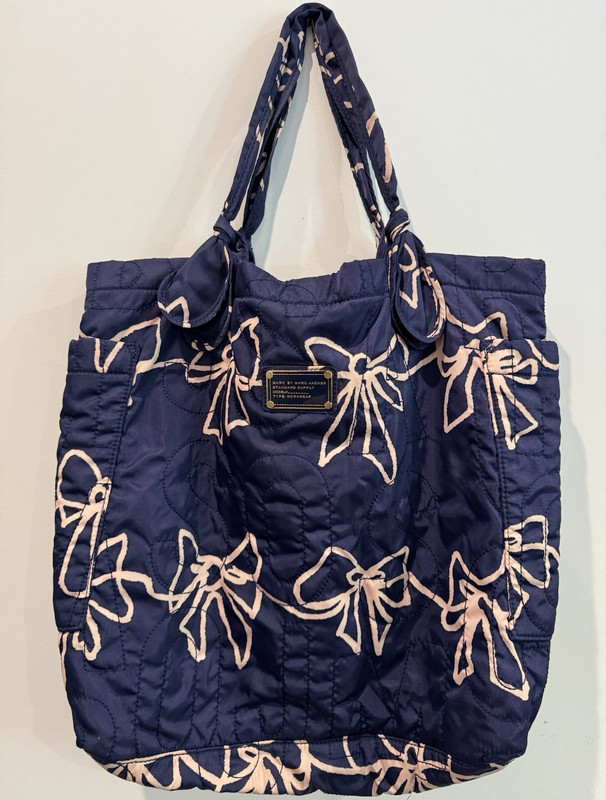 Marc by Marc Jacobs Standard Supply Tote, Navy/Light Pink, Quilted, Bow Pattern.