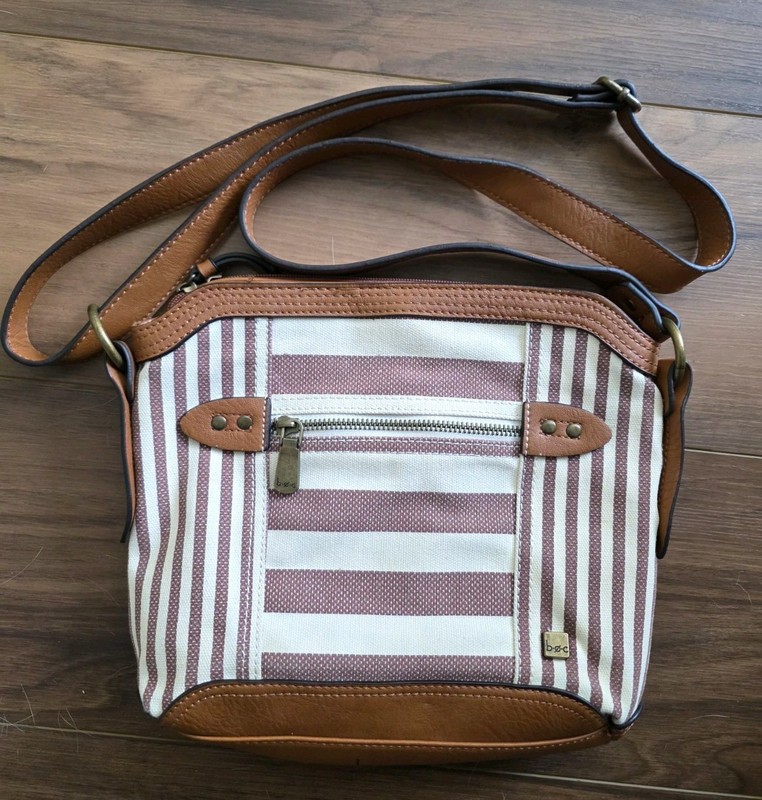 b.o.c White Brown Striped Purse/Shoulder Bag Zipper Closure New Without Tags