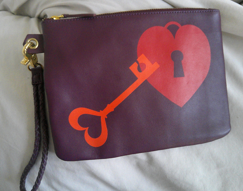 JONATHAN ADLER PURPLE RED LEATHER KEY TO MY HEART ZIP TOP WRISTLET BAG