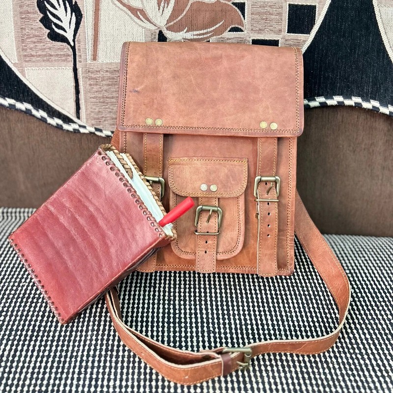 20 Inch Women’s Leather Vertical Briefcase Laptop Shoulder Messenger Girl Bag
