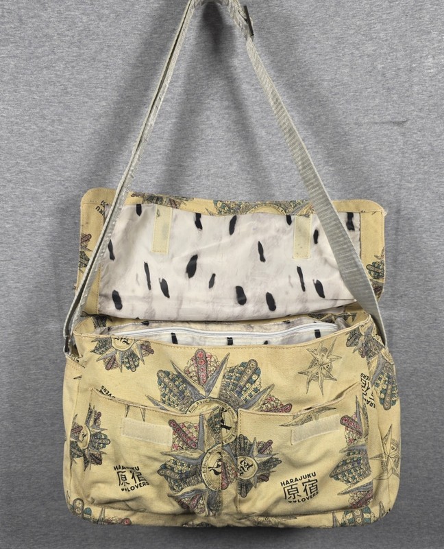 Harajuku Lovers Gwen Stefani A Fatal Attraction To Cuteness Messenger Bag Kawaii gallery