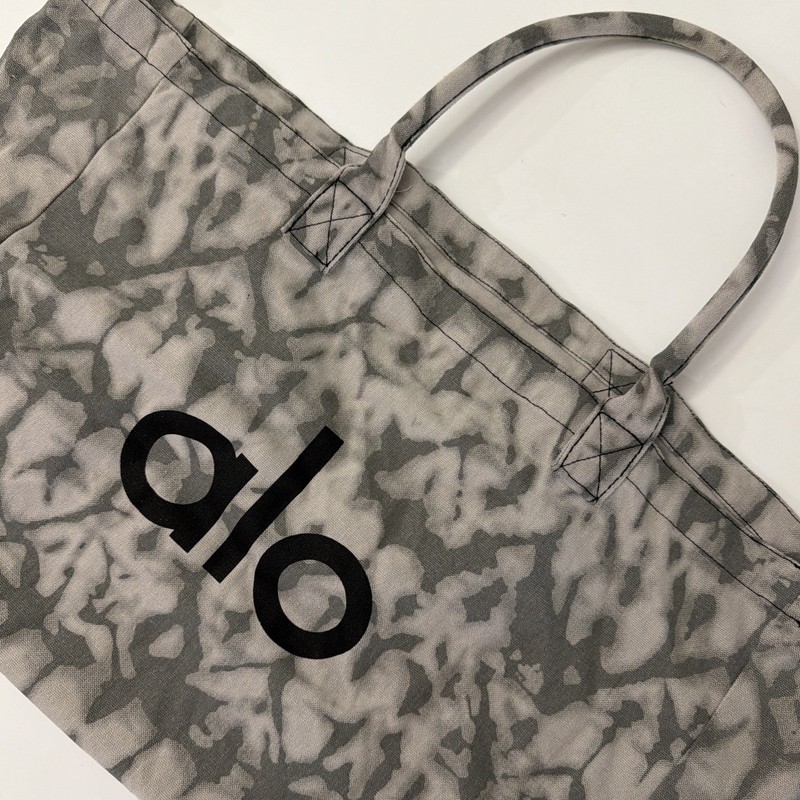 Alo Yoga Tote Bag Large Gray Canvas Tie Dye – Beach / Gym Bag