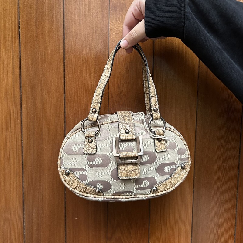 guess mini y2k carry bag Monogram