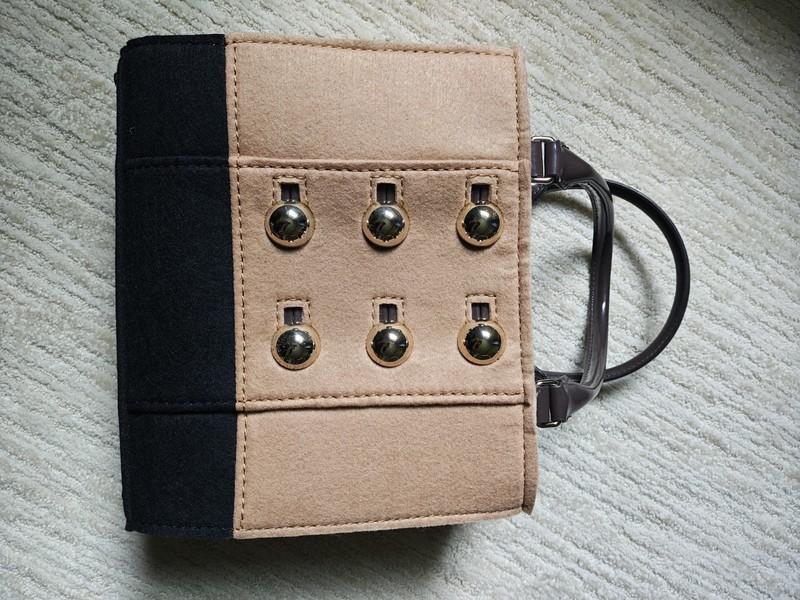 KATE SPADE BEANTOWN QUINN TOTE BAG WOOL FELT GOLD BUTTONS TAN/BROWN
