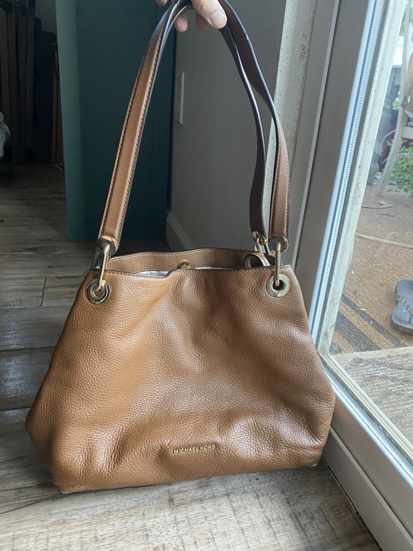 MICHAEL KORS RAVEN Brown Leather 3-Section Gold Chain Leather Straps Purse