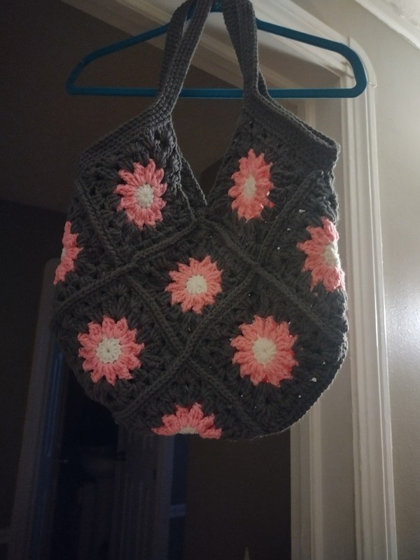 Crochet Floral Shoulder Bag Gray Pink White Square Bohemian Flower Women