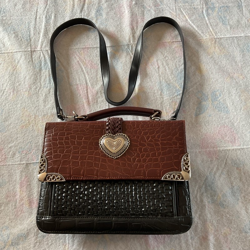 Western Textured Leather Silver Heart Accent Crossbody w/Phone Case & Organizer