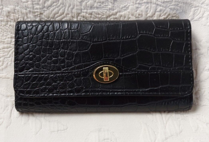 Black Unmarked Purse Clutch Womens Wallet 7.5″ x 4″ Crocodile Print