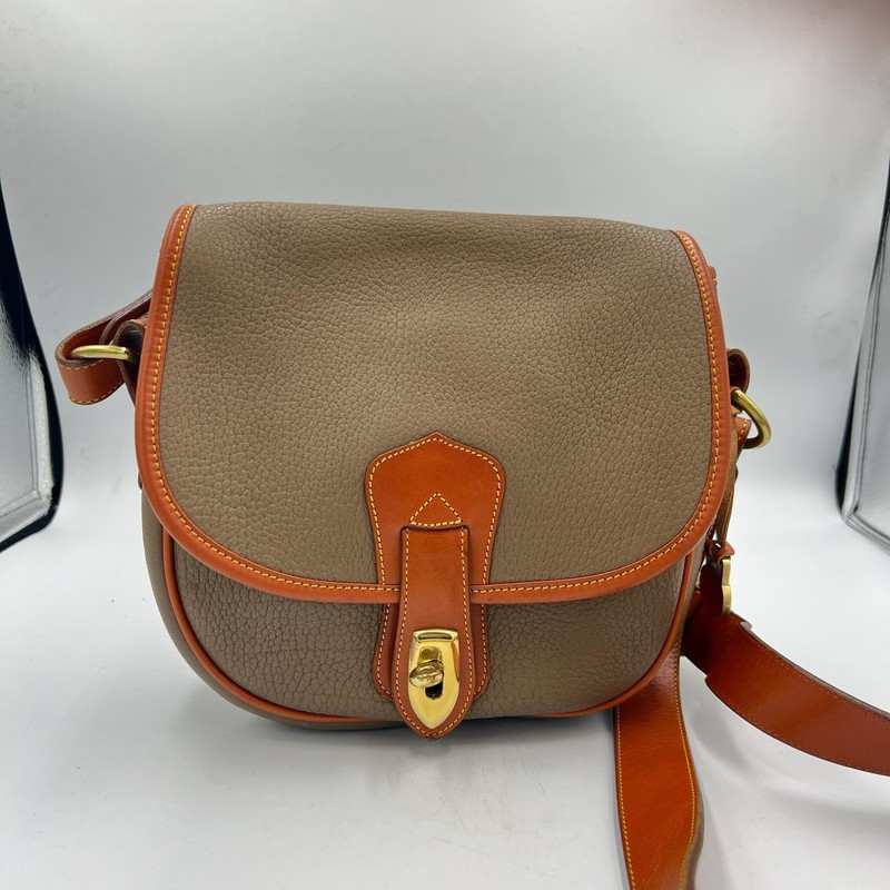 VTG Dooney & Bourke R114 Saddle Bag Tan Pebbled Leather USA w/ Guarantee Card