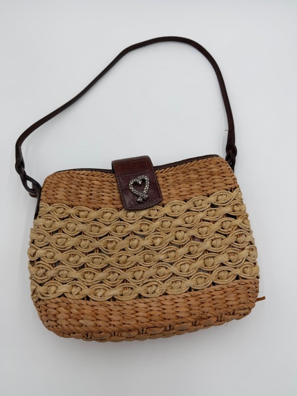 BRIGHTON WOVEN STRAW SHOULDER BAG BROWN LEATHER TRIM HEART ACCENT LEATHER STRAP