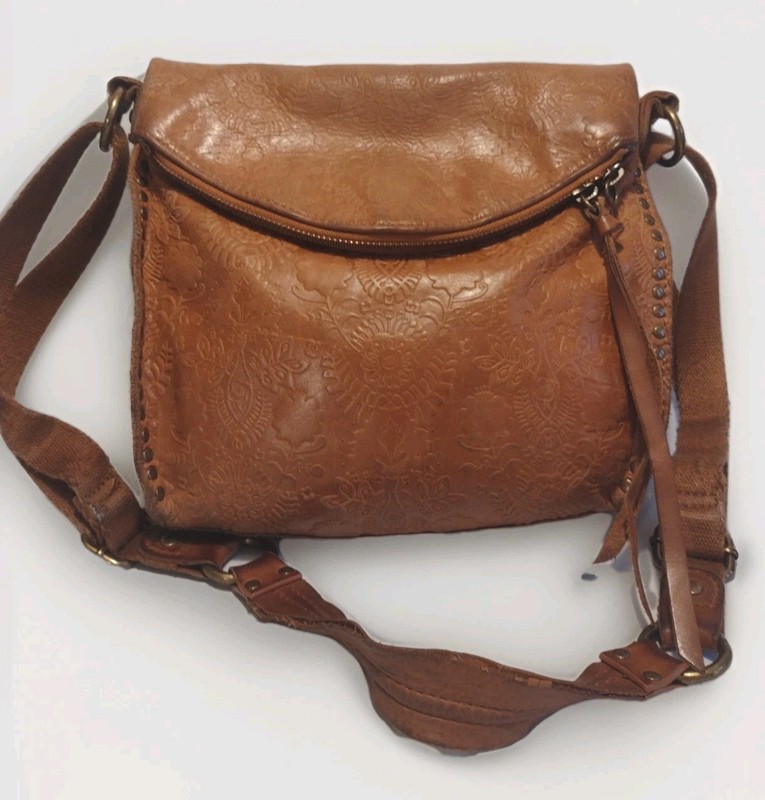 The SAK Women’s Silverlake Leather Crossbody Bag Embossed With Studs