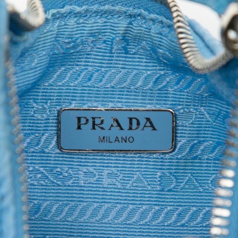 Prada triangular logo plate gathered handbag/one-shoulder bag in l... GZl1e1i0 gallery