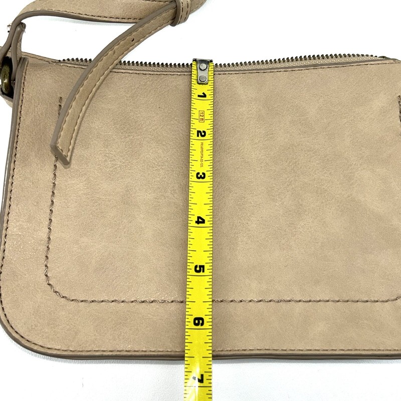 SONOMA Crossbody Women Small Leather Mailbag Purse Oat Color Adjustable Strap gallery