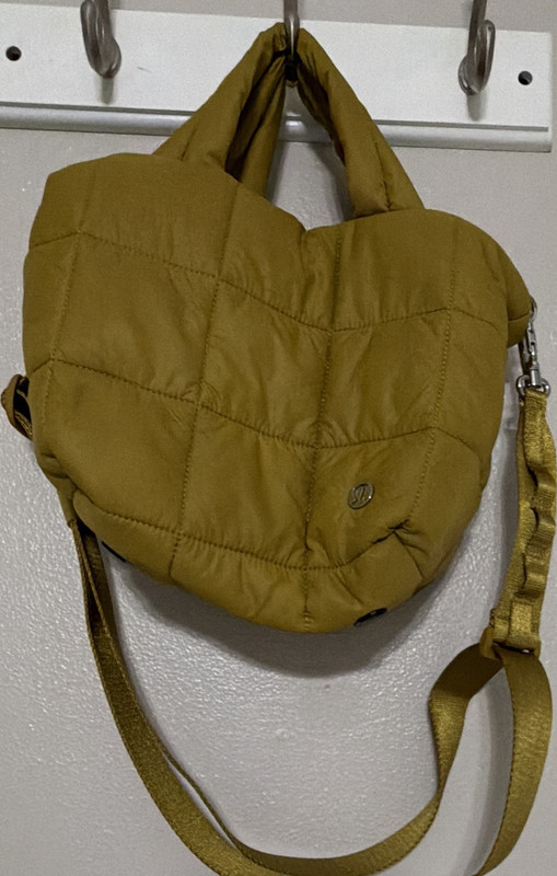 lululemon Quilted Grid Tote Mini 5L Bag Yellow Gold Adjustable Strap Zip Closer