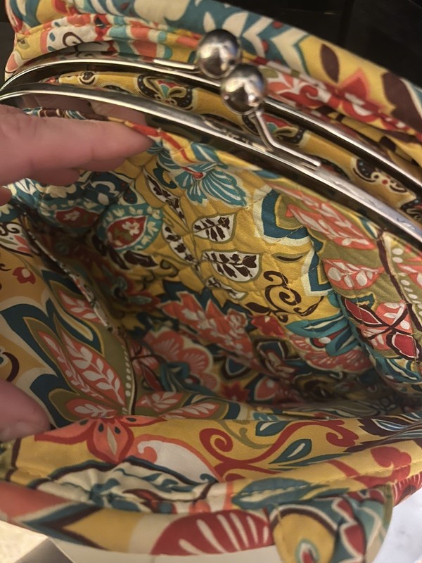 VERA BRADLEY PROVENCAL Eloise Kisslock Purse 9.5 x 12 x 4.5 Preloved gallery