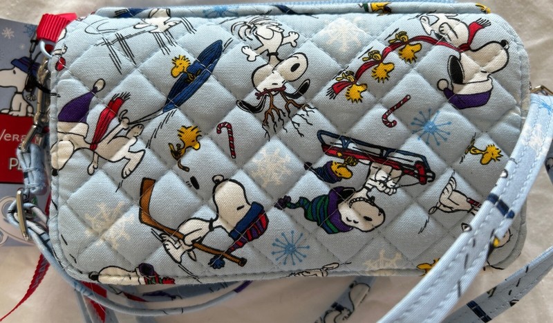 Vera Bradley 2021 Ski Jump Snoopy Peanuts Gang RFID All In One Crossbody Bag