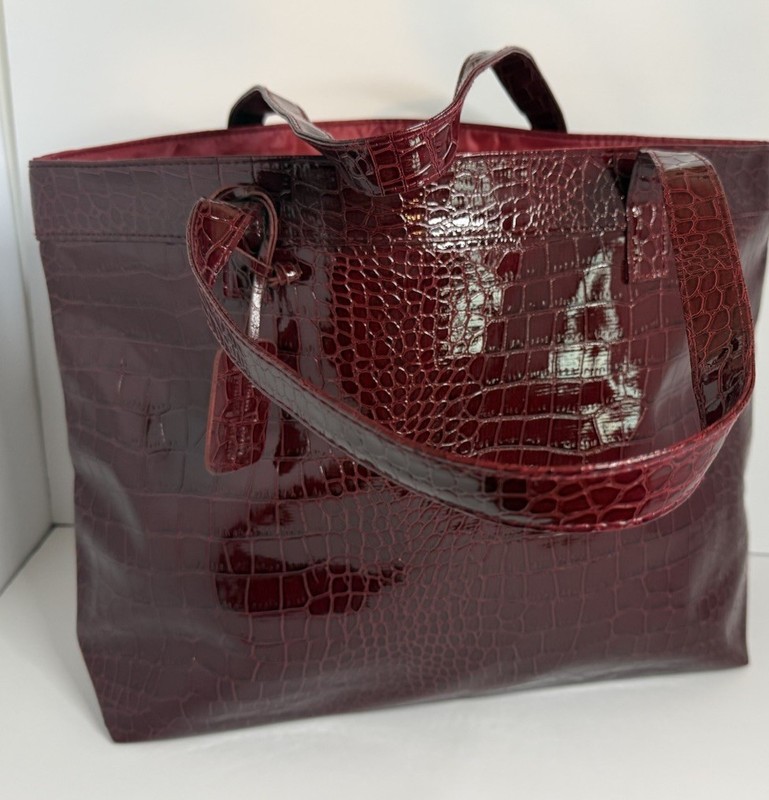 Neiman Marcus large Ruby Red Colored Faux Crocodile Tote Bag Pre-owned Very Good gallery
