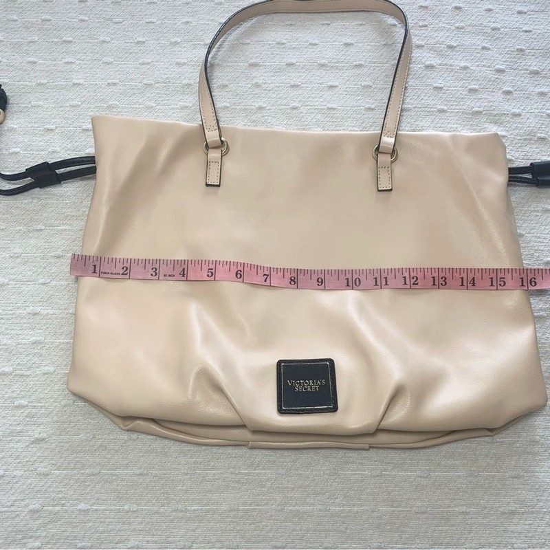 Victoria’s Secret 100% Polyurethane Solid Tan Shoulder Bag One Size gallery