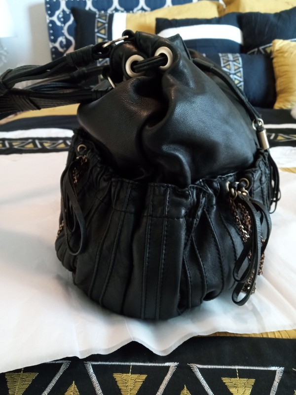 Laundry By Shelli Segal Black Lambskin Leather Chain Detail Vintage Handbag gallery