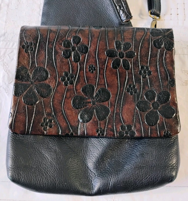 Atelier V Cuir Trapeze Leather Crossbody Bag Black & Brown Tooled Floral Design