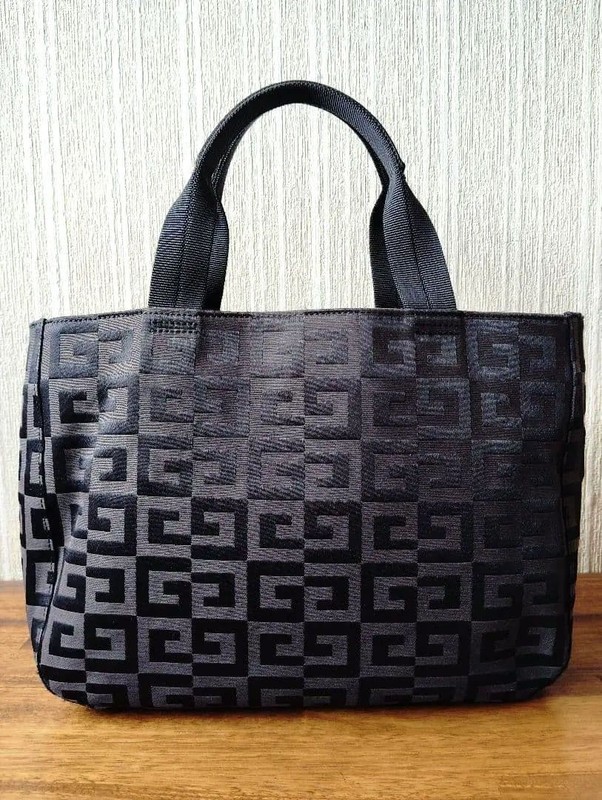 Givenchy Mini Tote Bag 4G Logo Canvas Black Grau 80cm Japan