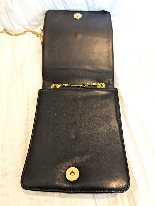 Dawli Vintage BLACK AND GOLD Leather Shoulder Bag gallery