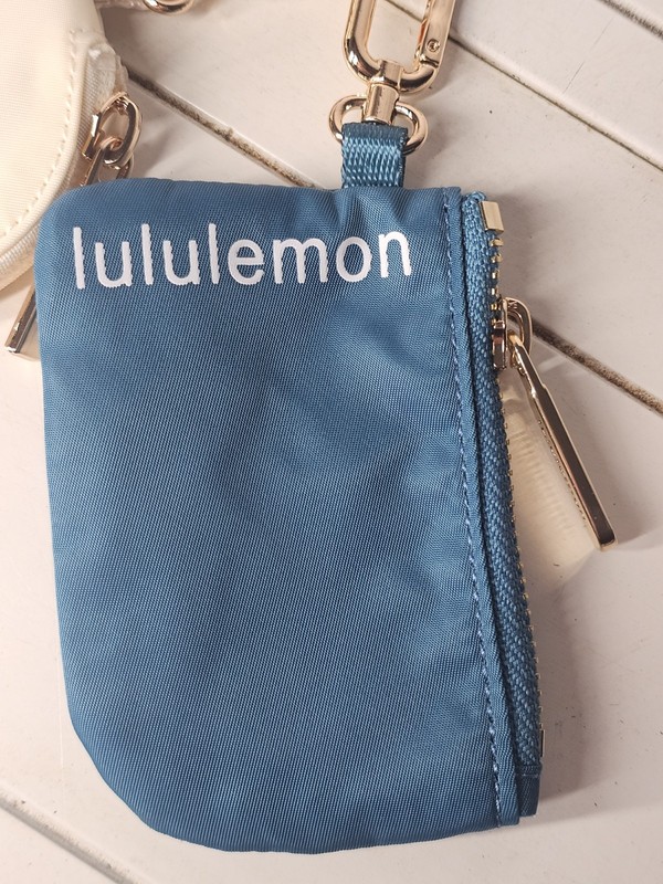 🔥Lululemon Dual Pouch Wristlet Wallet Keychain Wordmark Vapor Teal Gold gallery