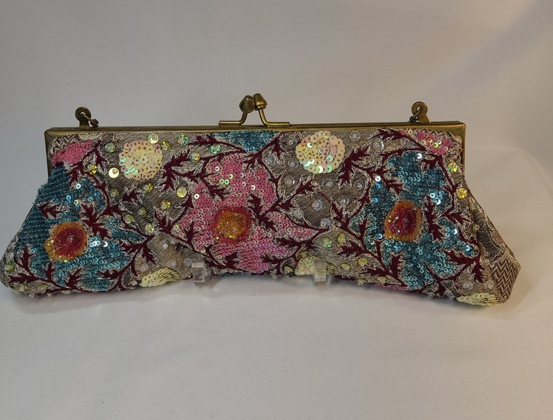 Vintage Sorpresa! Silk and Sequin Embrodered Purse Clutch
